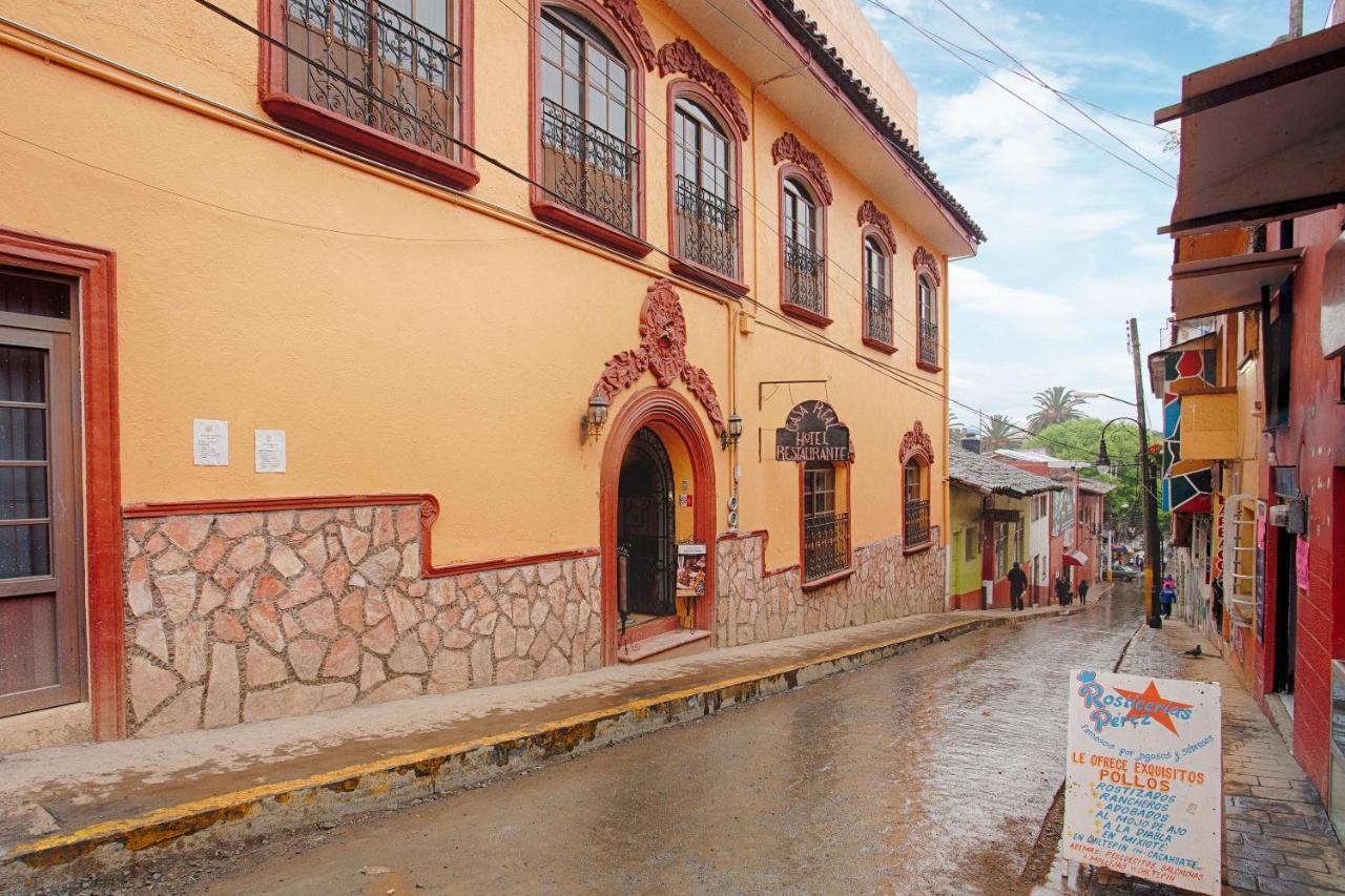 Capital O Casa Real Hotel Huauchinango Exterior foto